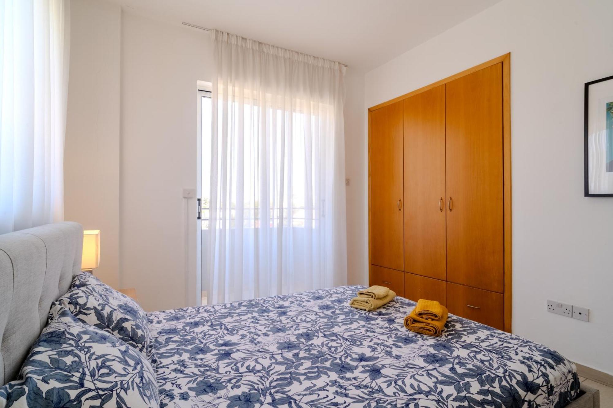 Athina Mackenzie 2 Bedroom Flat With Pool Larnaca