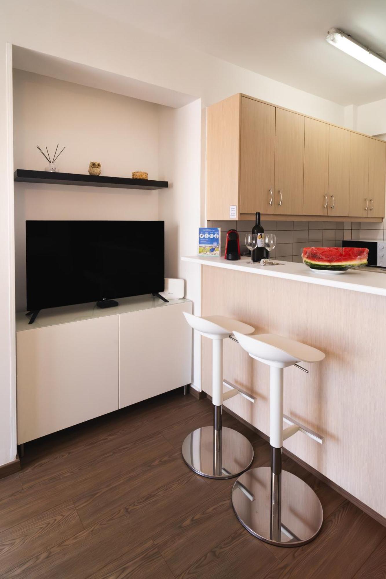 Finikoudes Seaview Vibe 1 Bdr Flat *