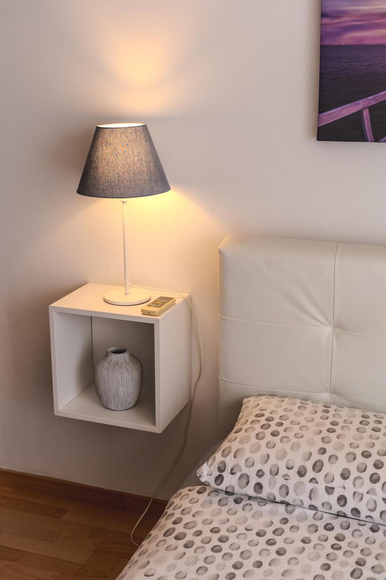 Violet Dusk Center Flat Larnaca