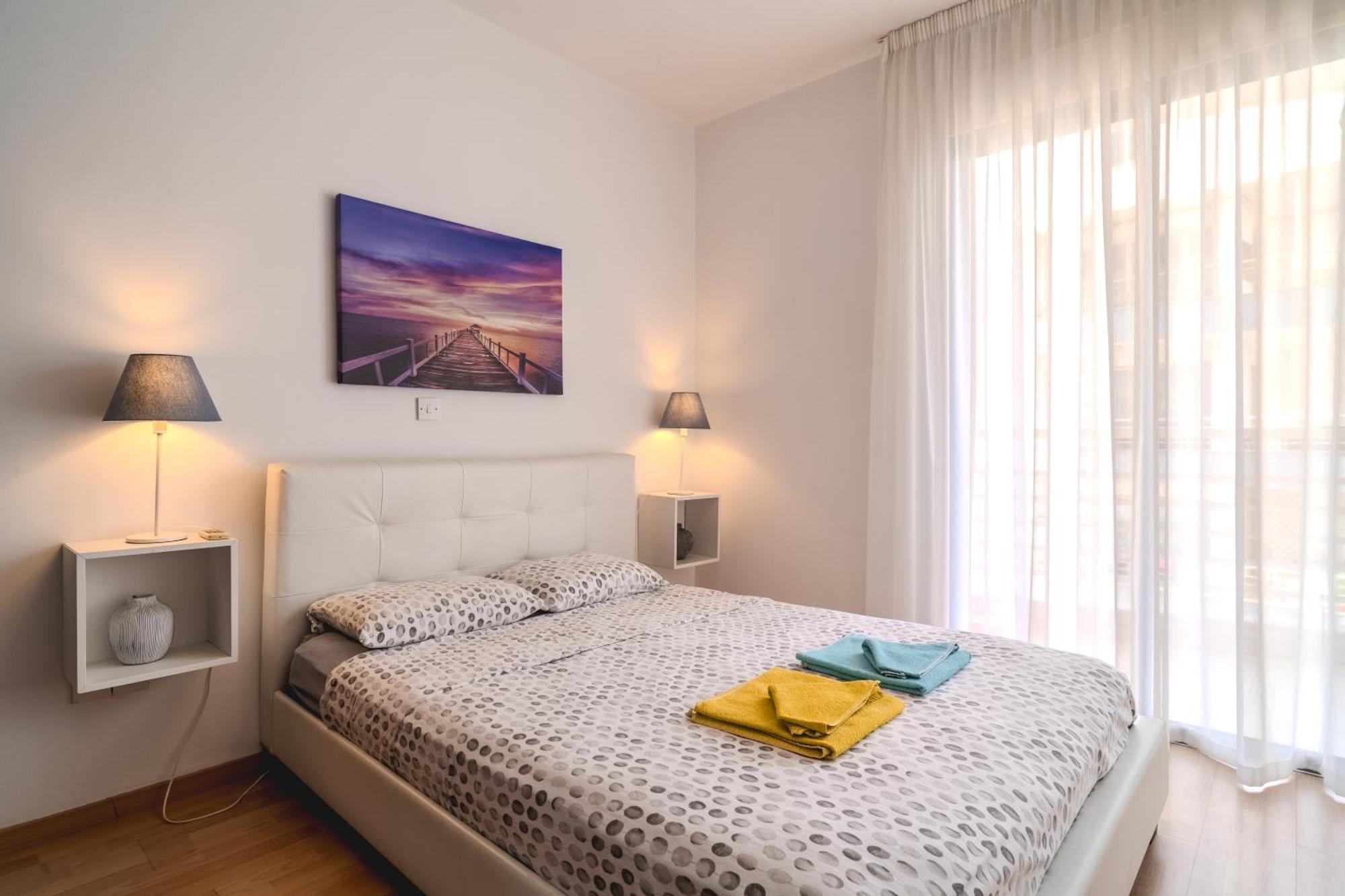 Violet Dusk Center Flat Apartment Larnaca
