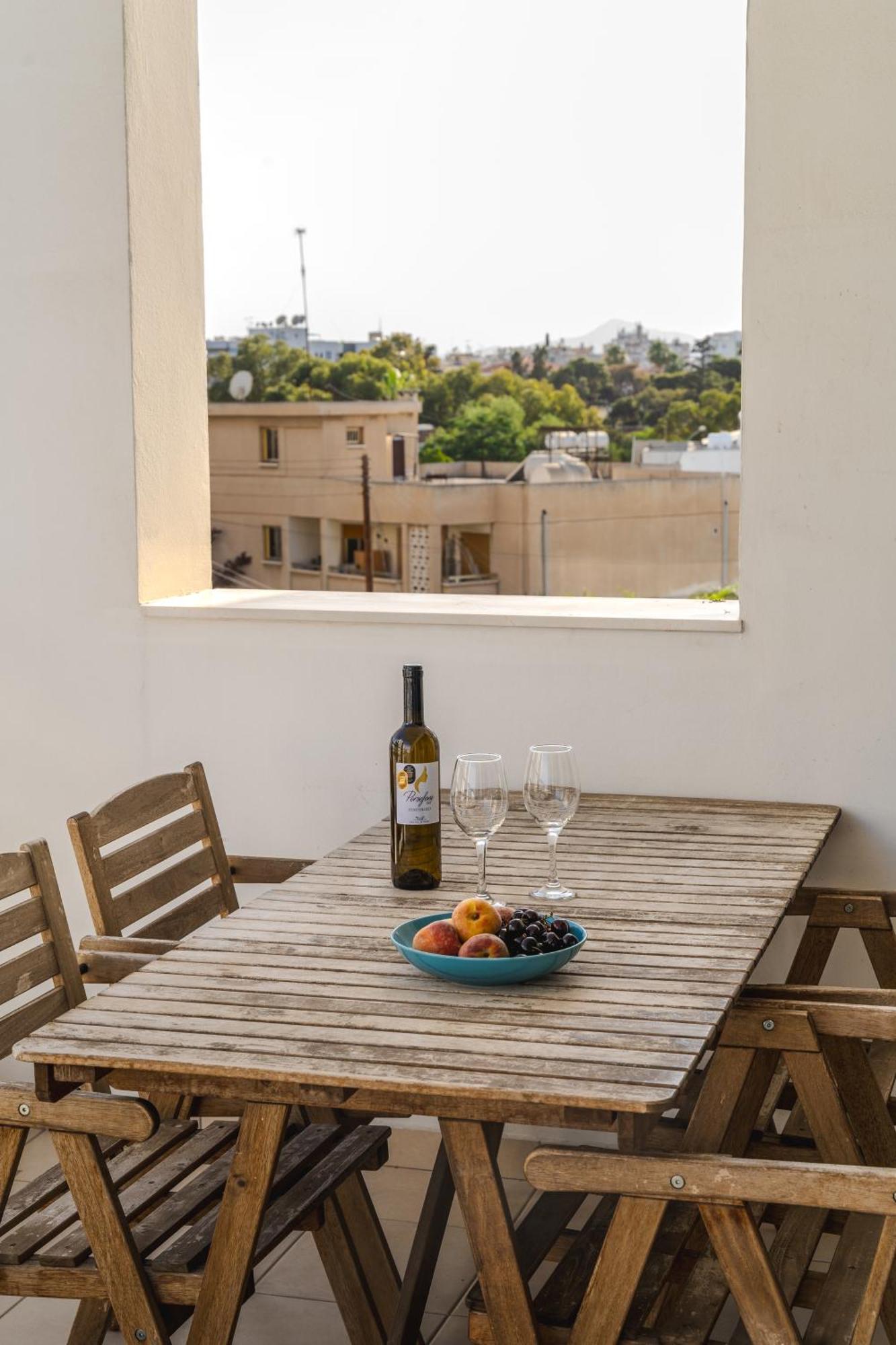 Violet Dusk Center Flat * Larnaca