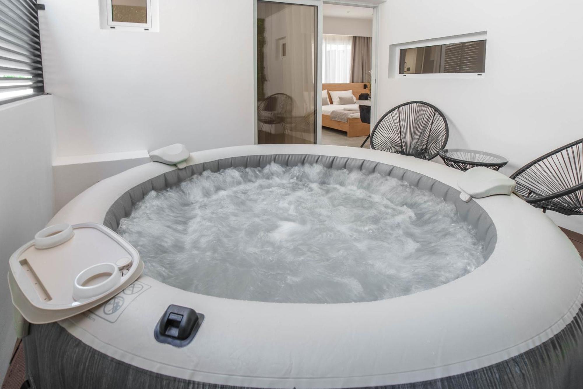 Apartment Kition Jacuzzi In Finikoudes *