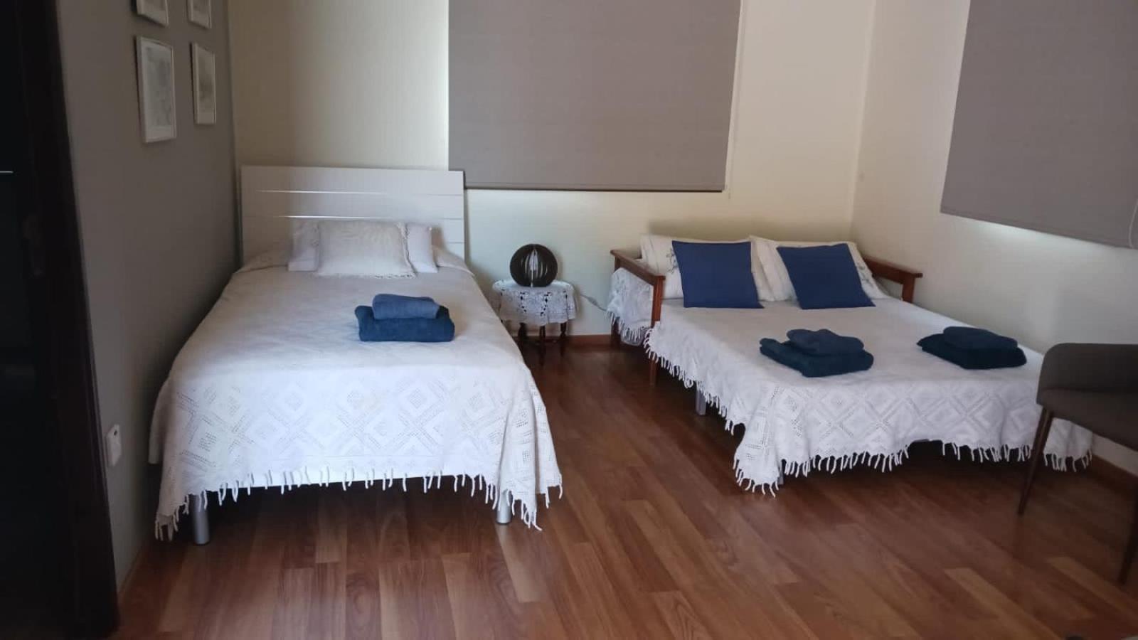 Extremely Comfy With Spacious Private Terrace 10min Walk To The & In Town * Larnaca