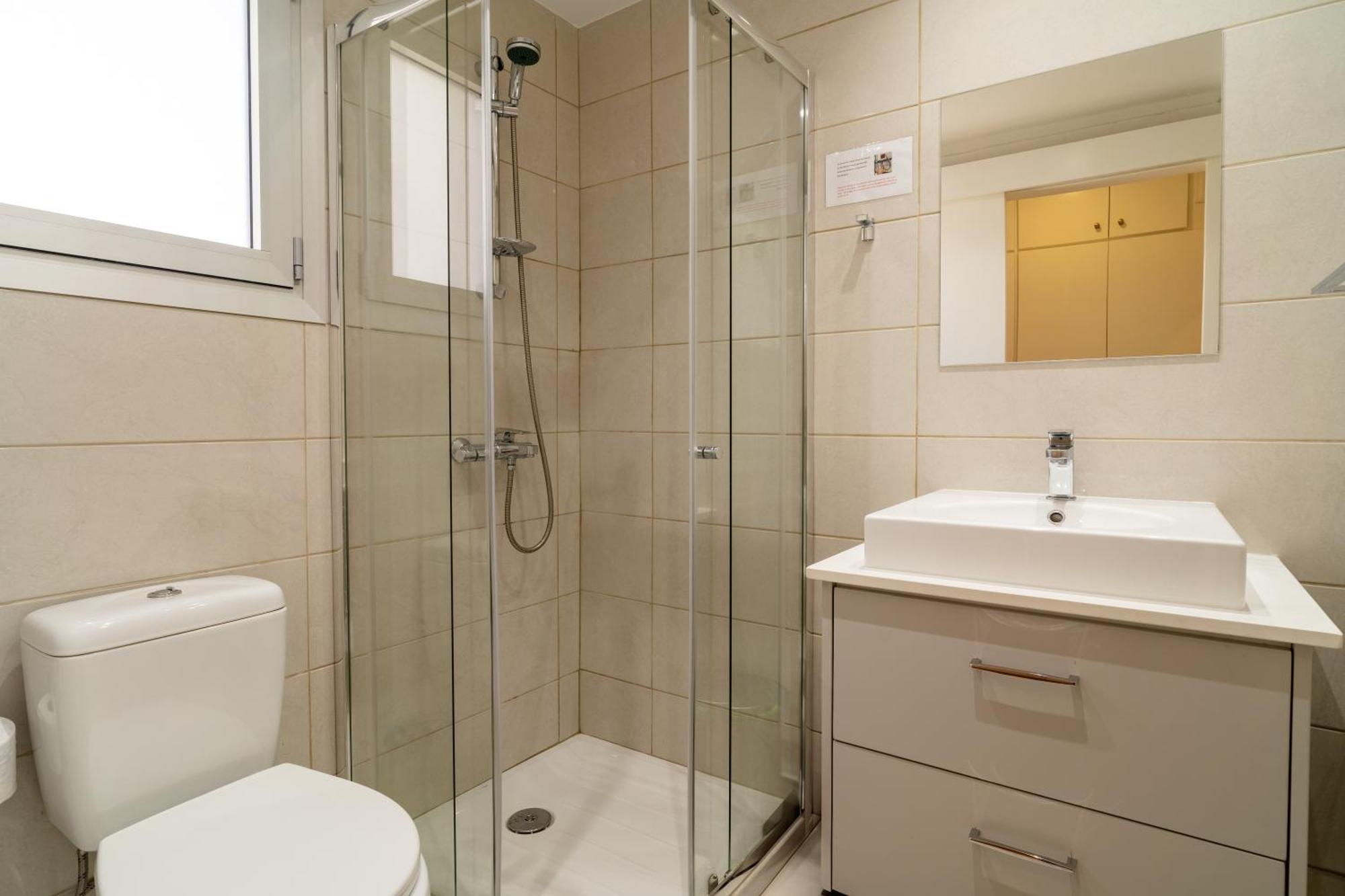 Finikoudes 3 Bedroom Seaview Flat Larnaca
