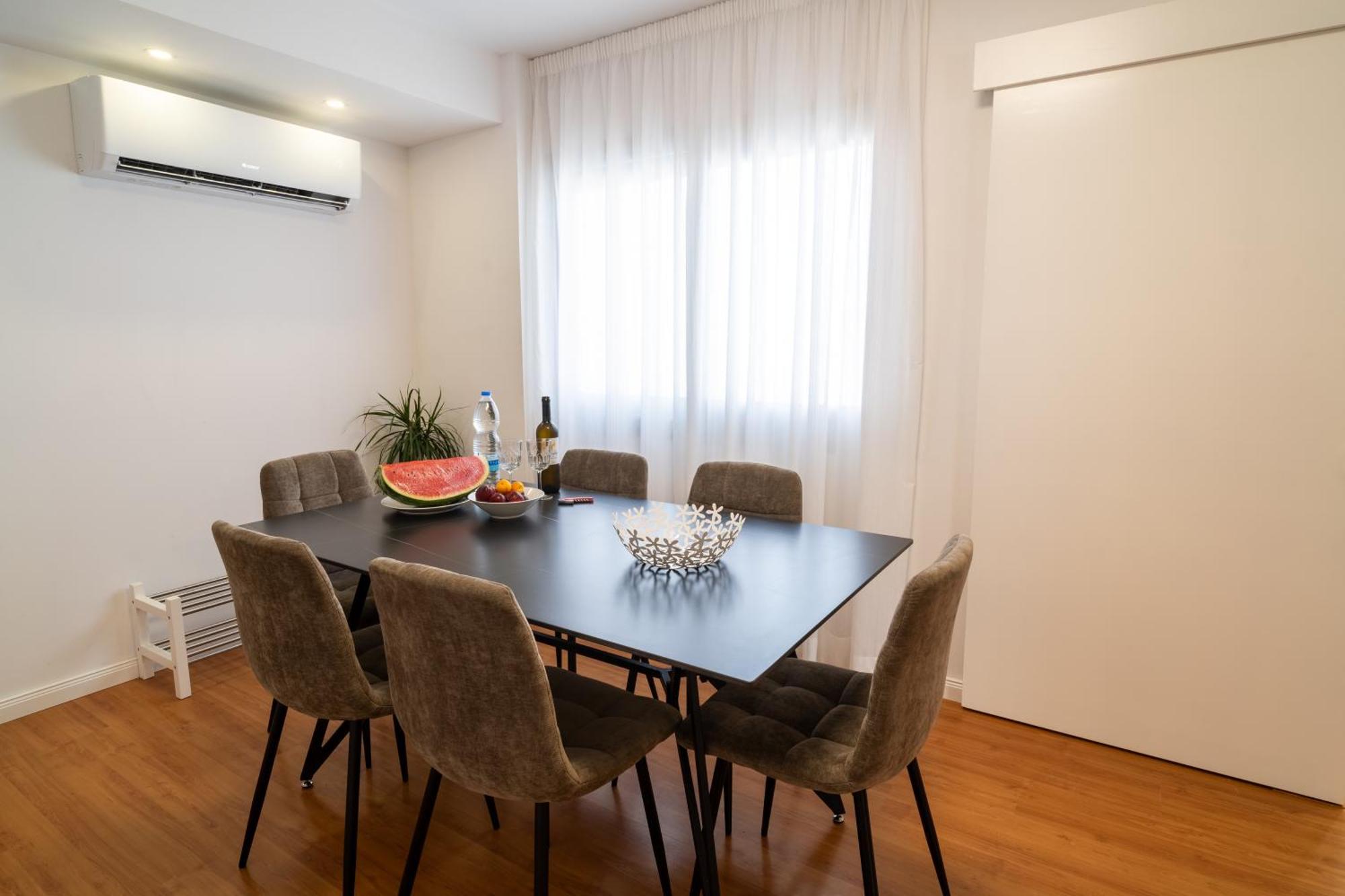 Finikoudes 3 Bedroom Seaview Flat Apartment
