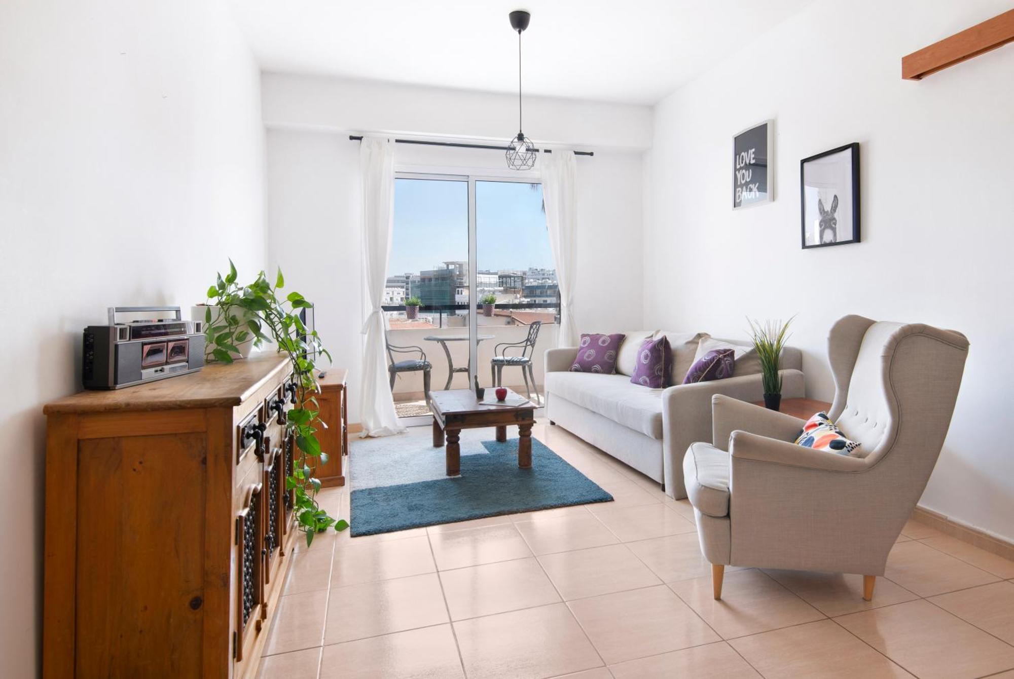 Welcome! Perfect Location-city Center Apartment *