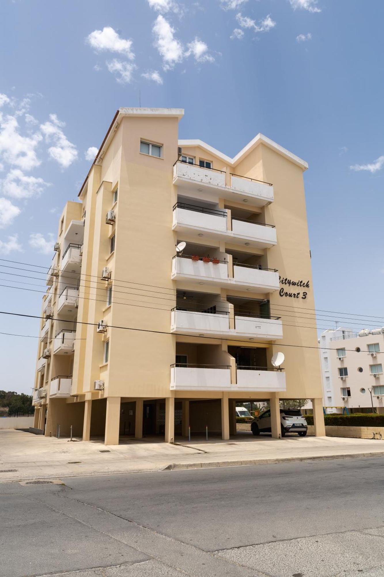 Blu Mackenzie 1 Bdr Flat With Pool Apartment