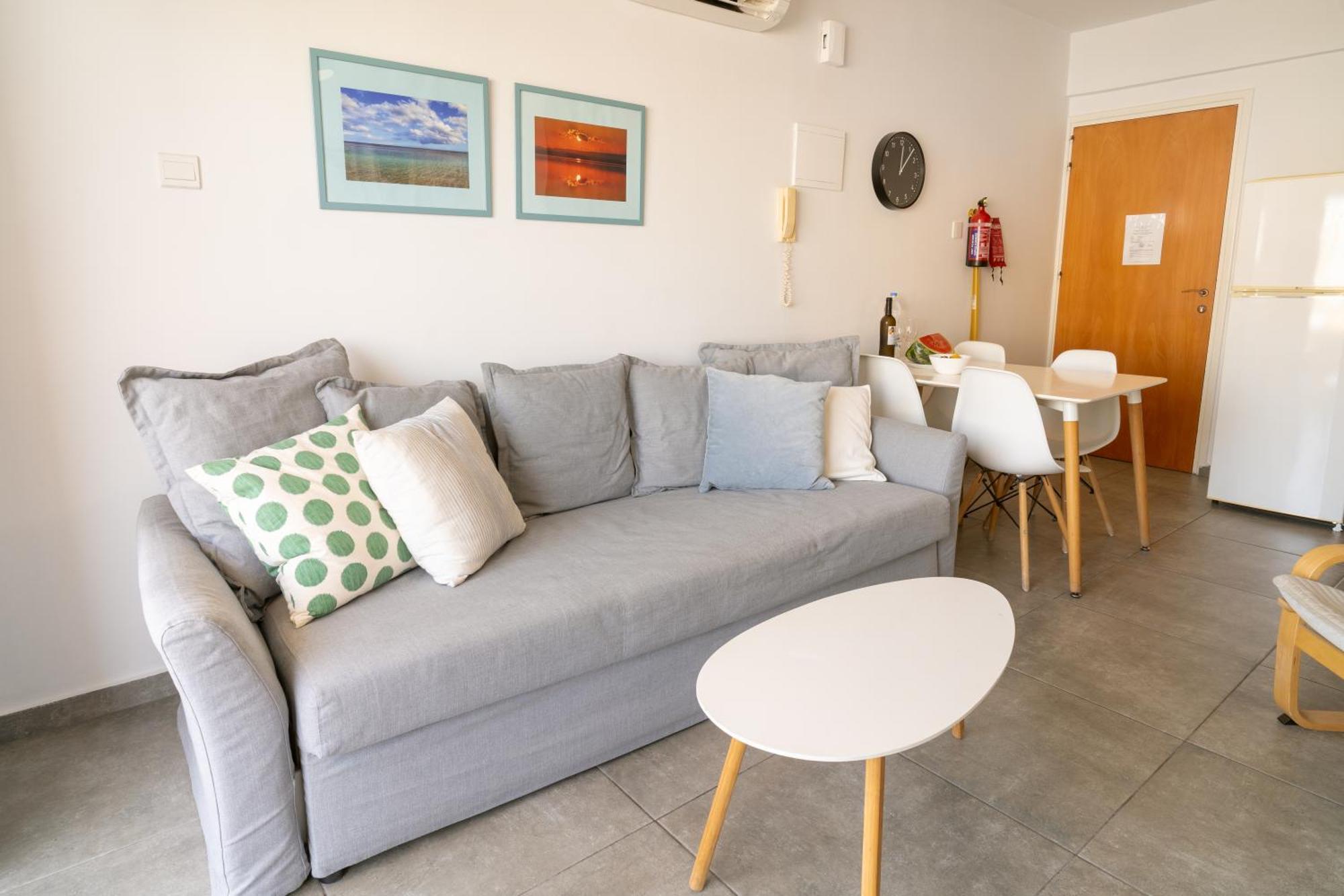 Blu Mackenzie 1 Bdr Flat With Pool Apartment Larnaka