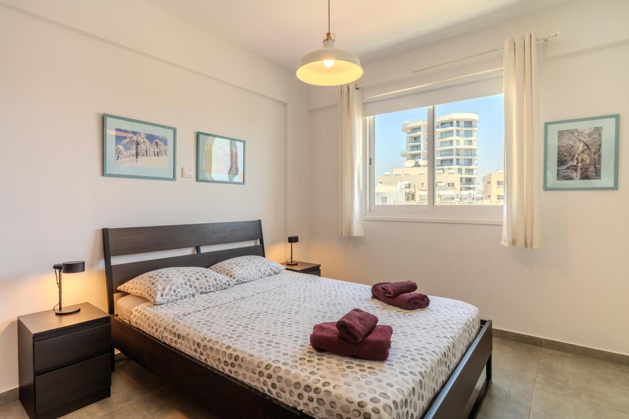 Blu Mackenzie 1 Bdr Flat With Pool Larnaka