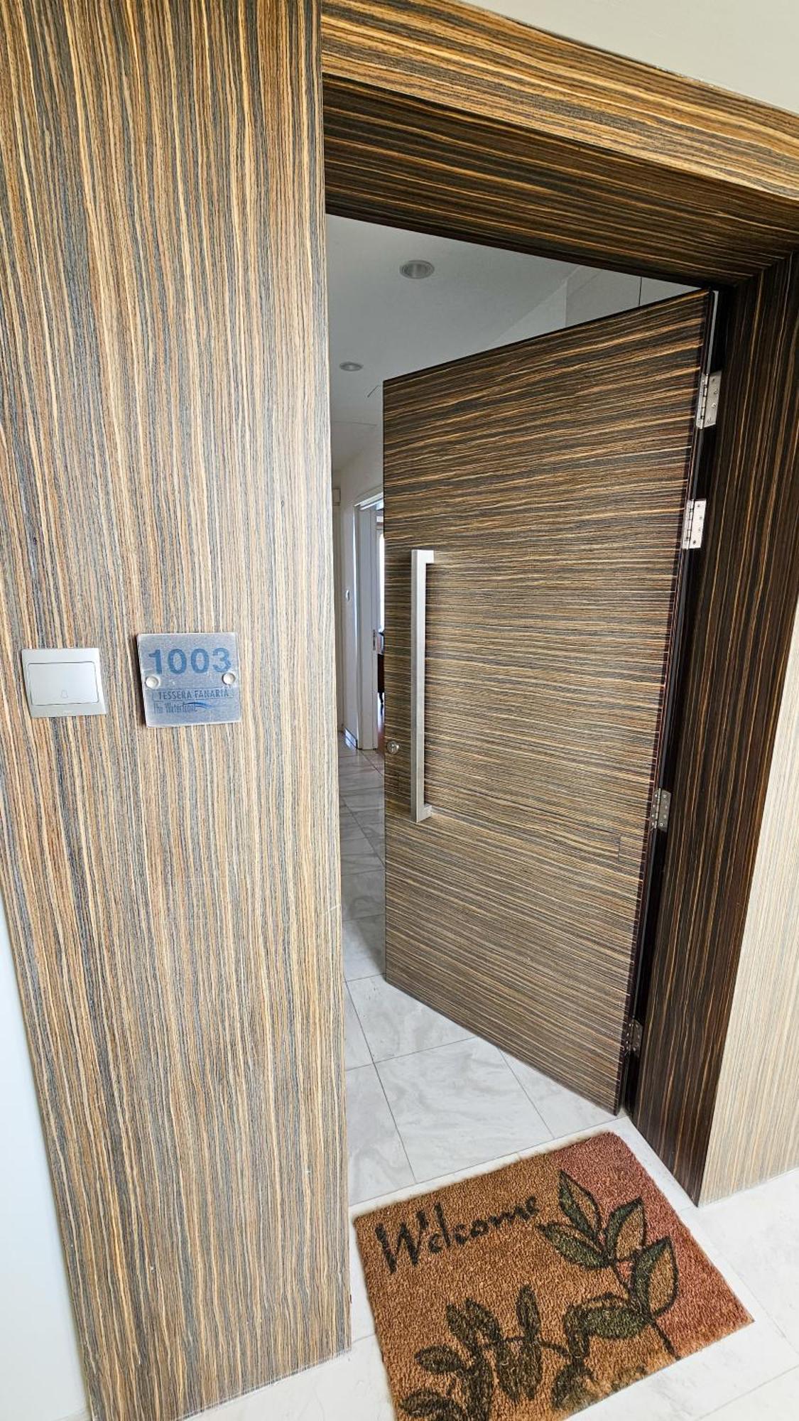 Beachfront Seaview Lux Penthouse Larnaka