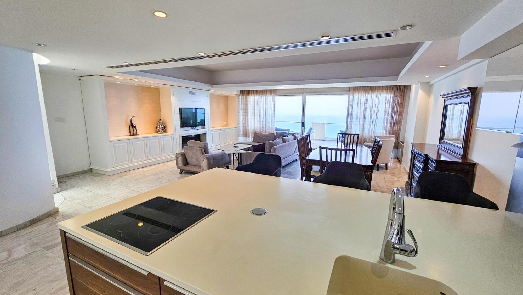 Apartment Beachfront Seaview Lux Penthouse