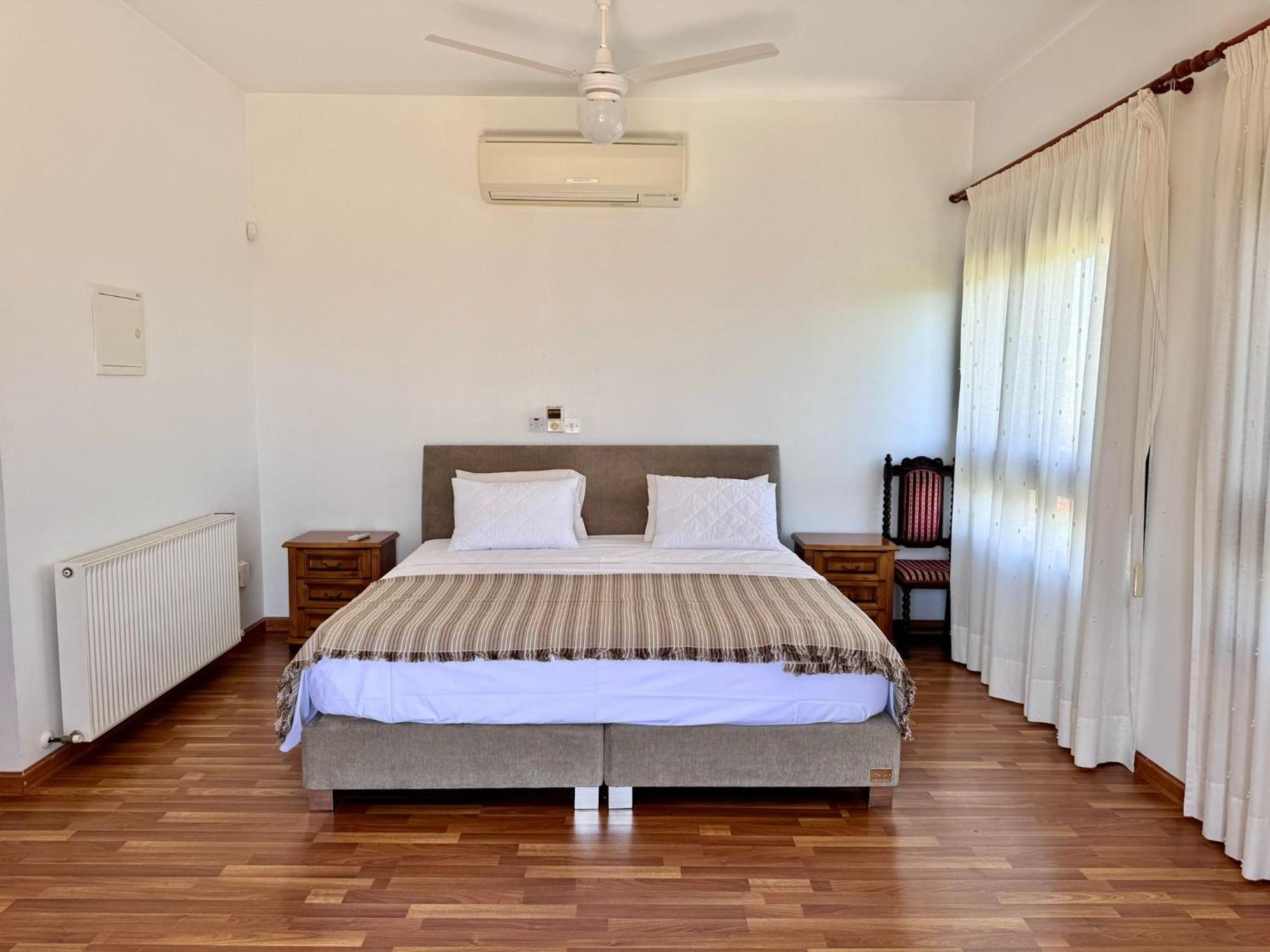 Mountain View 6 Bed Mansion With Private Padel Court, Pool & Gym Pousada