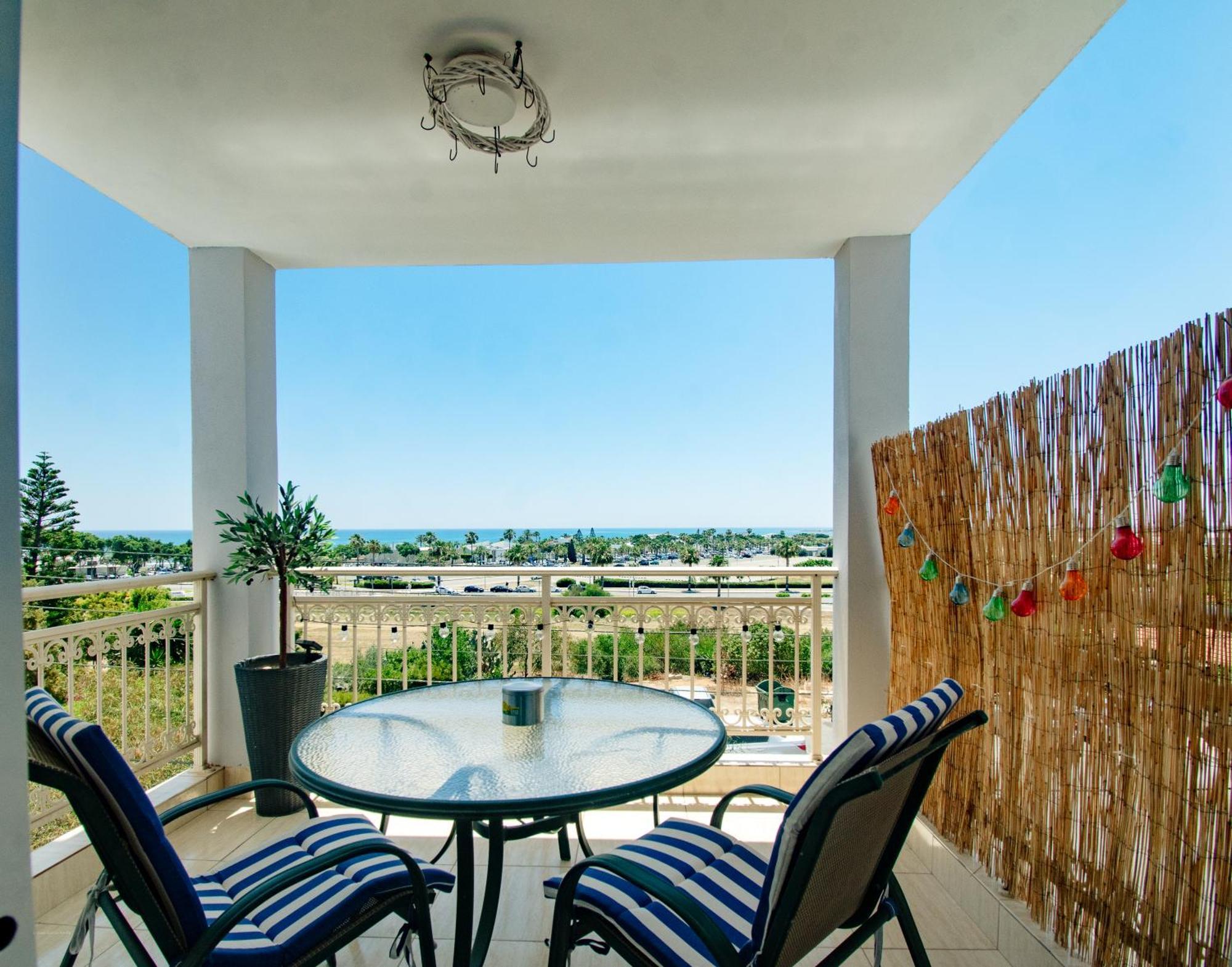 Apartment Mackenzie Sea Views *