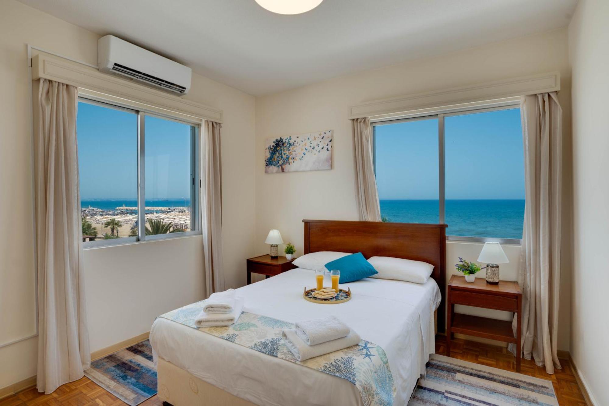 Căn hộ Makenzy Sandy Beachfront Paradise