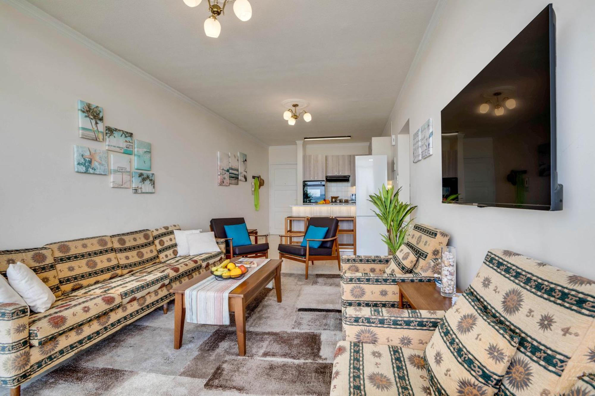 Makenzy Sandy Beachfront Paradise *