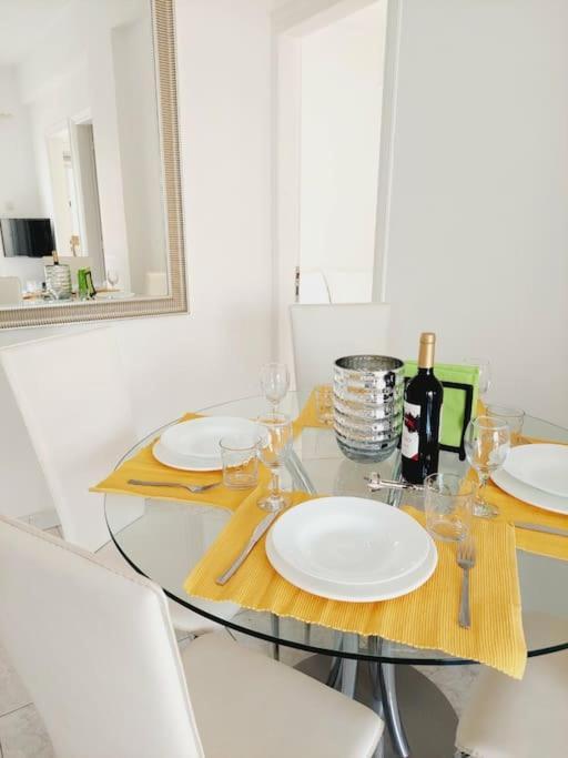 άνετο παραλιακό μακενζι Apartment Larnaca