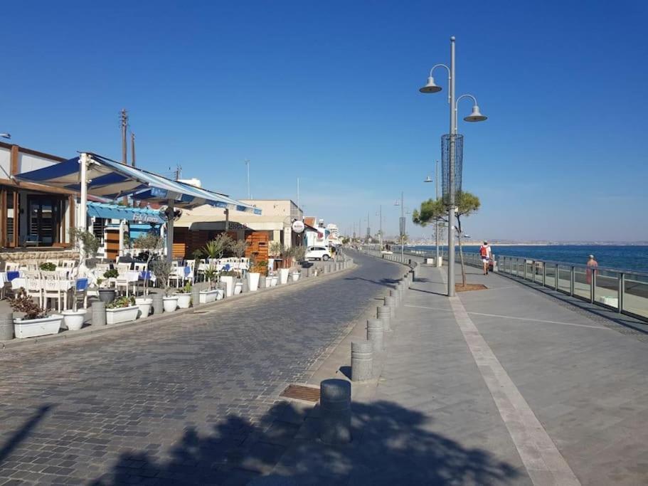 άνετο παραλιακό μακενζι Apartment Larnaca