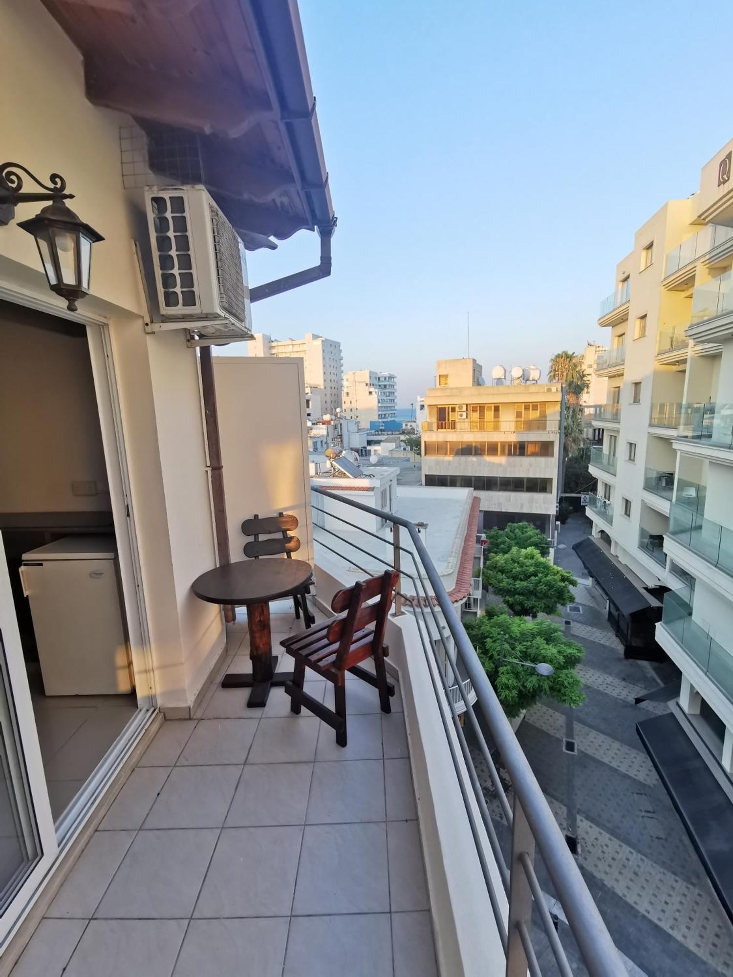 Apartment Downtown *