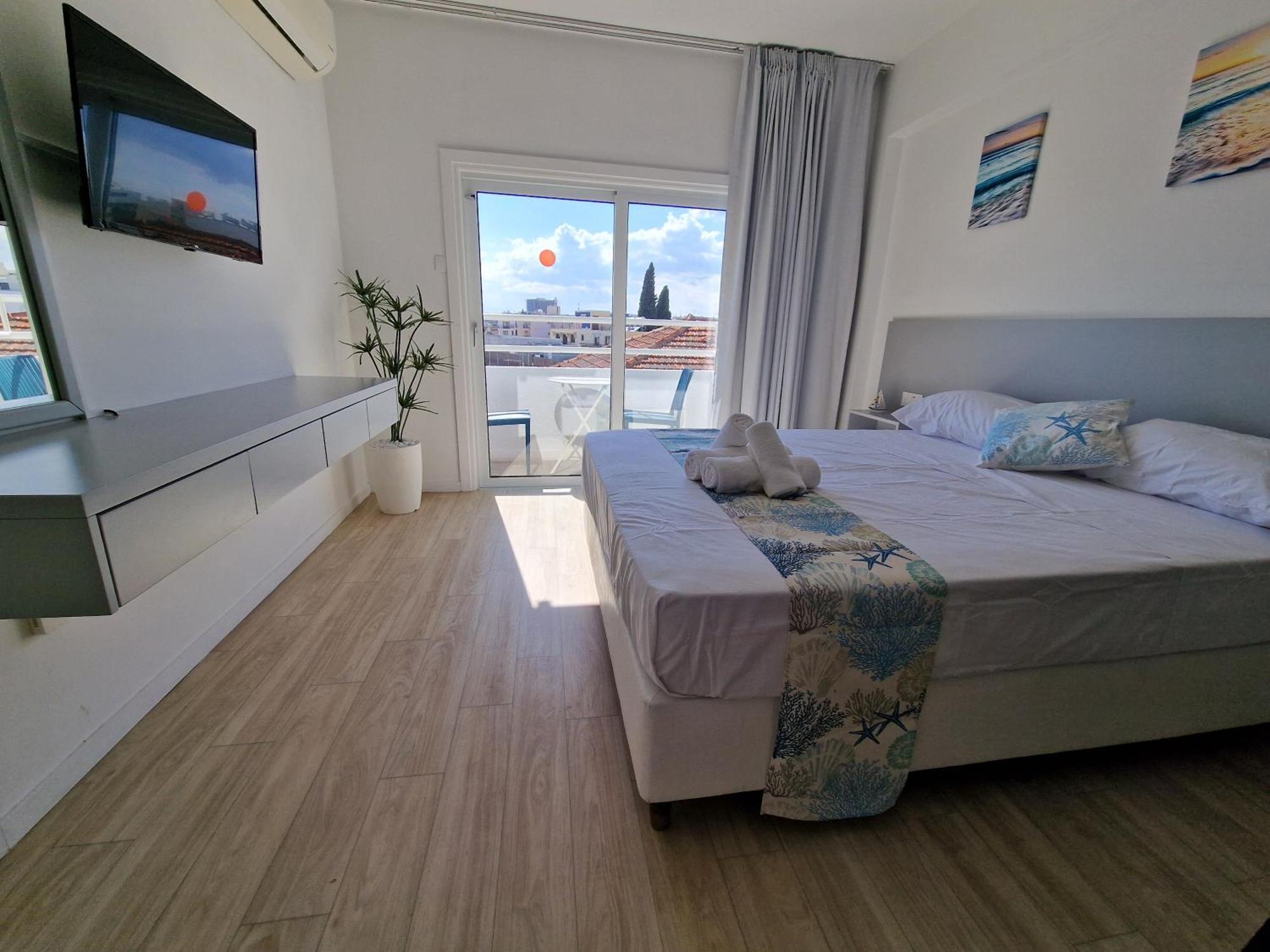 Kitieos Apts 100m From Finikoudes Apartamento *