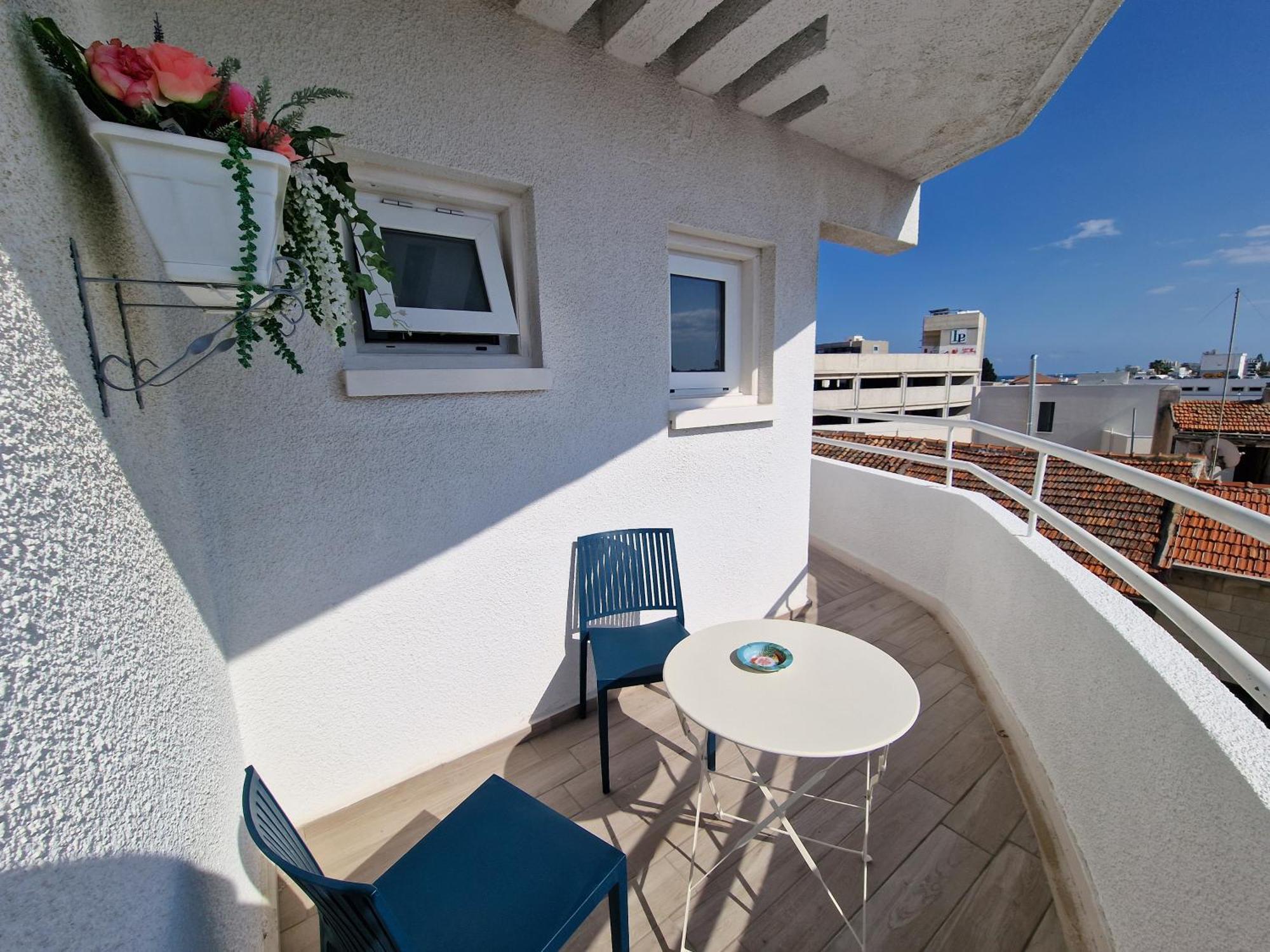 Kitieos Apts 100m From Finikoudes Apartamento Lárnaca