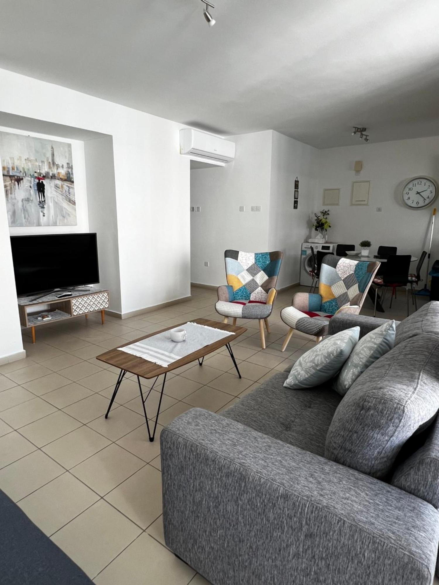 Pool View Flat In Centre Larnaca