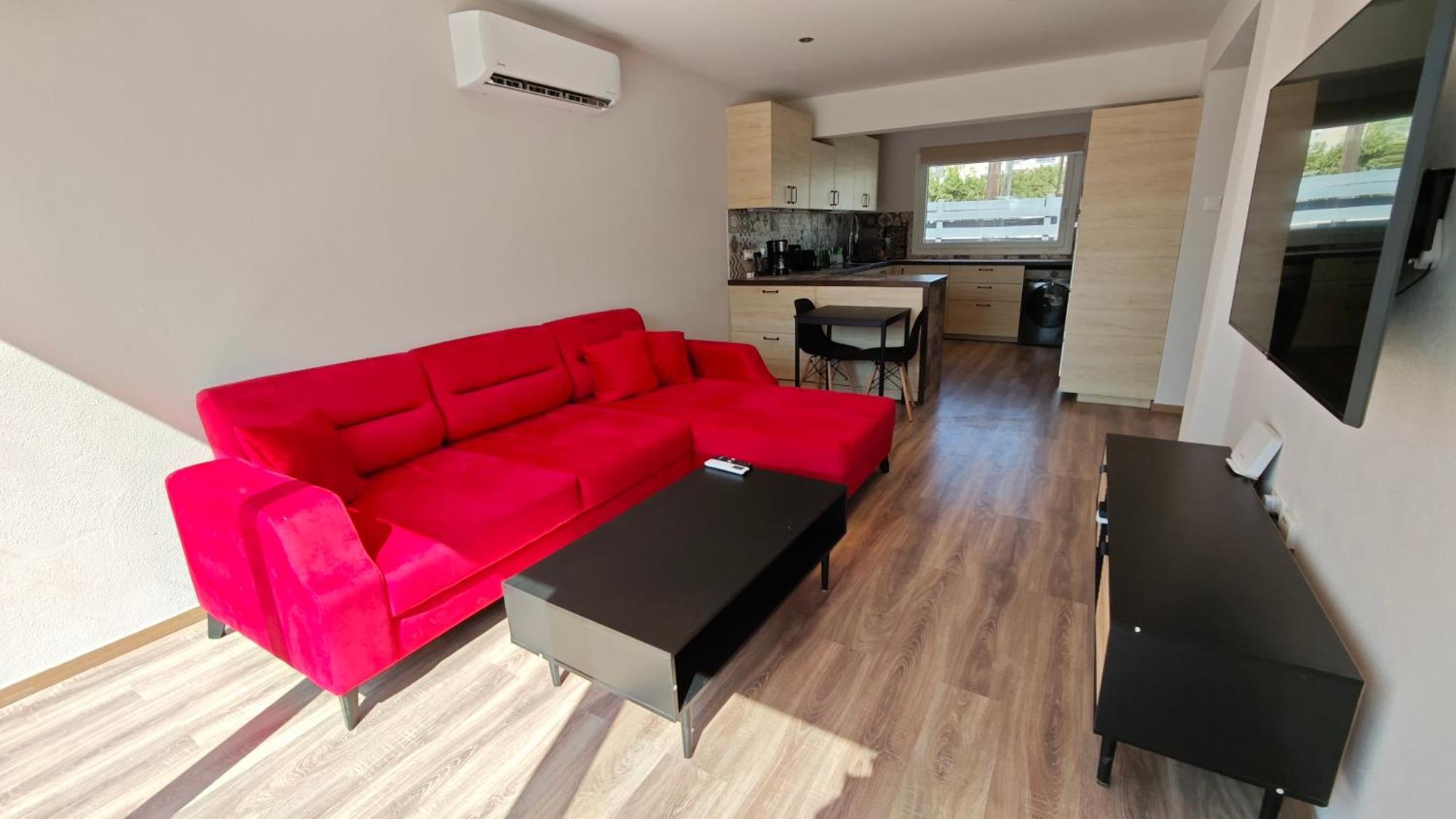 Modern 1br House With Garden Near & Airport *
