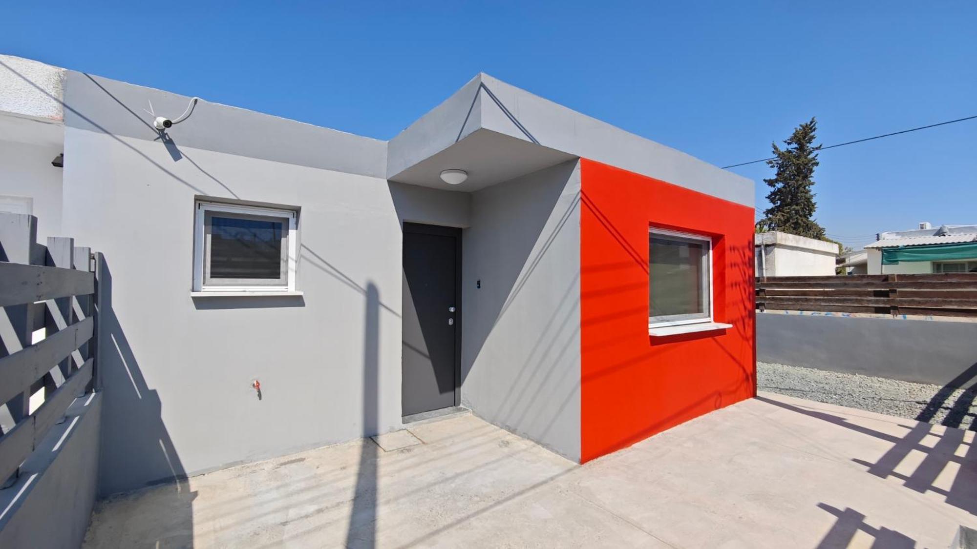 Modern 1br House With Garden Near & Airport *