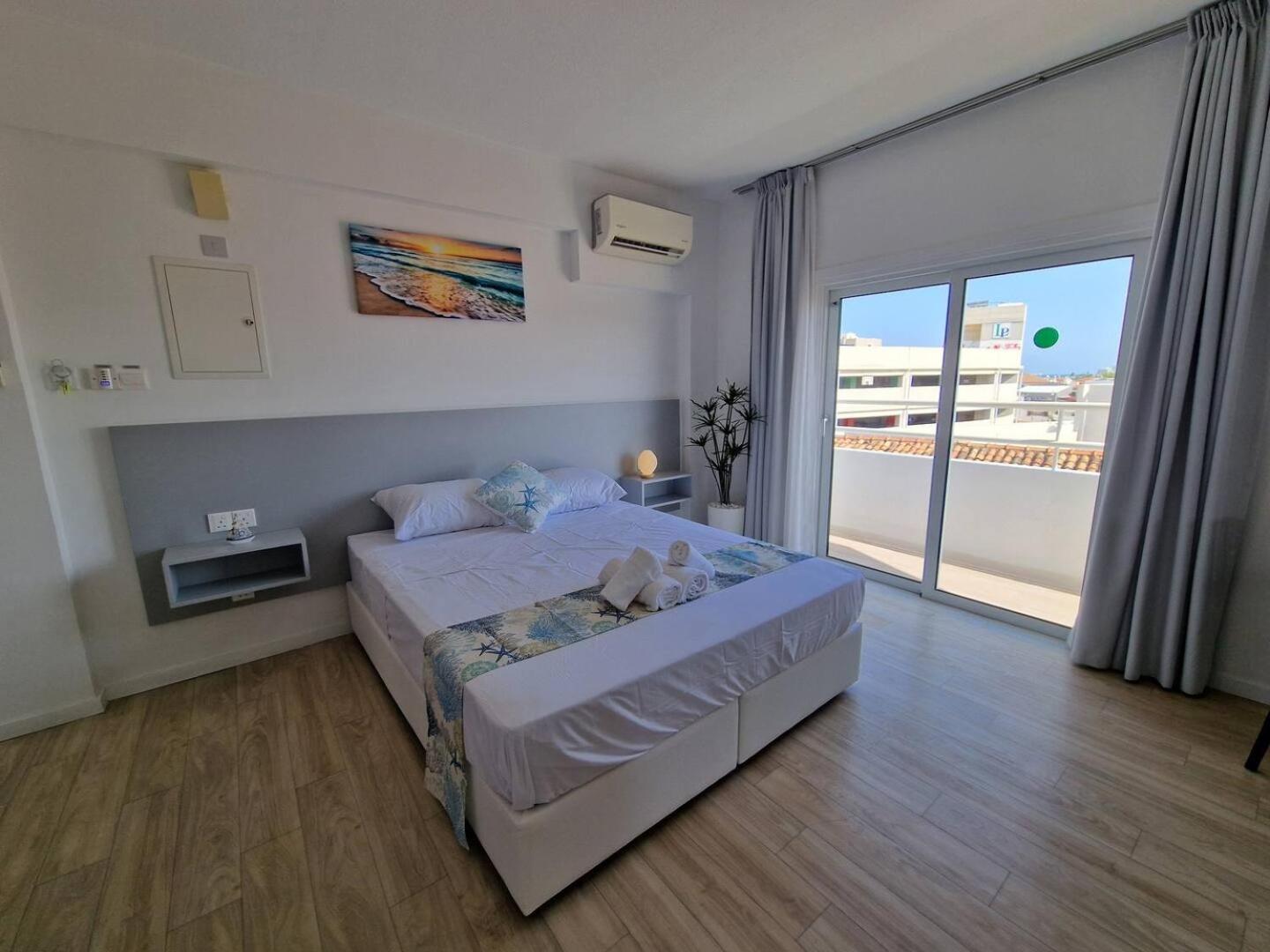 Apartamento Kitieos Apts 100m From Finikoudes Lárnaca