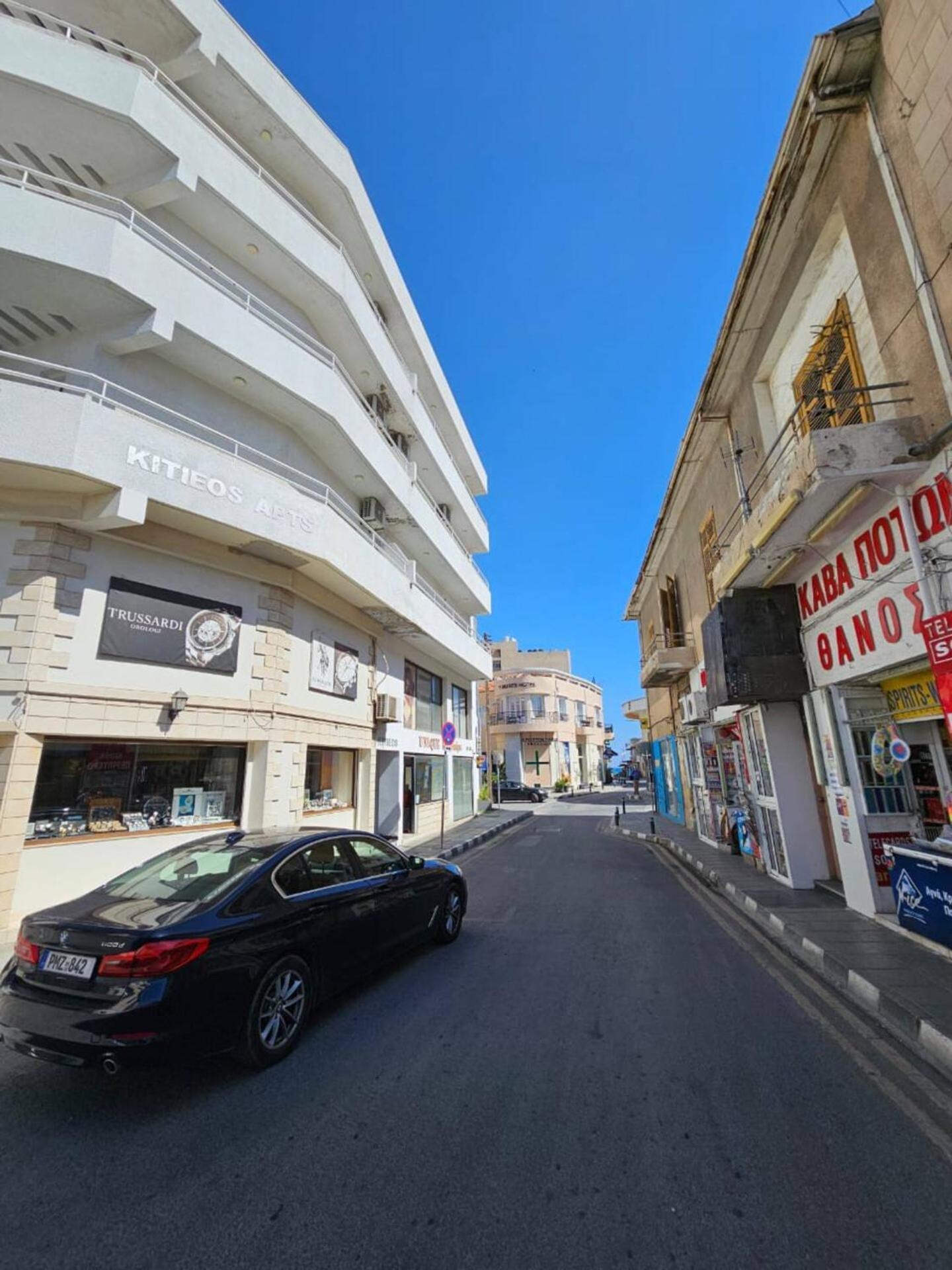 Kitieos Apts 100m From Finikoudes Apartamento