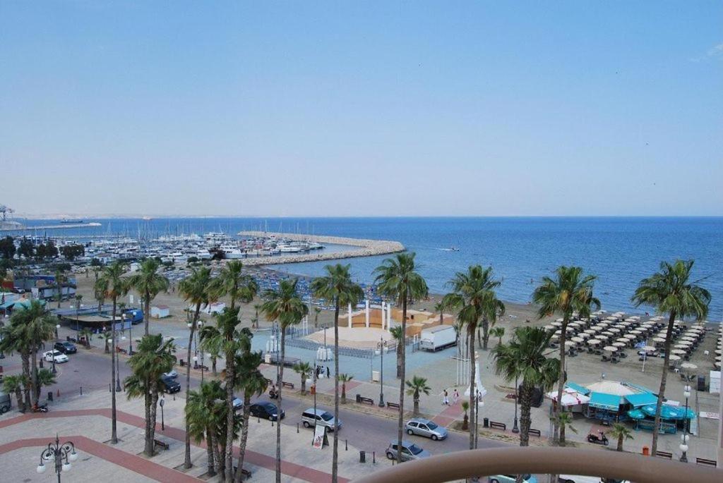 Luxury Apartment, Near Pinikoudes * Larnaca