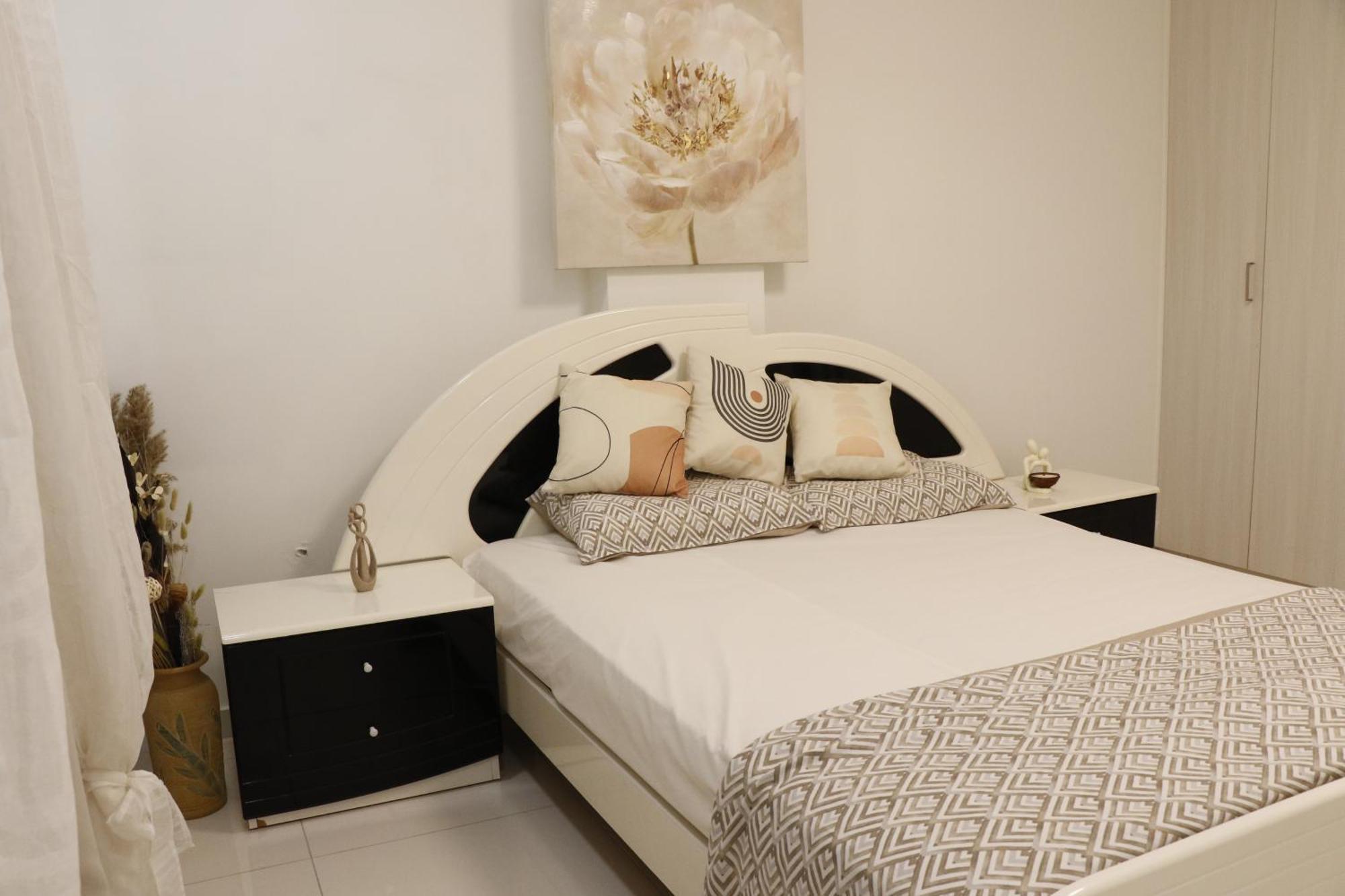 Spacious Apartment, Near Pinikoudes Larnaca