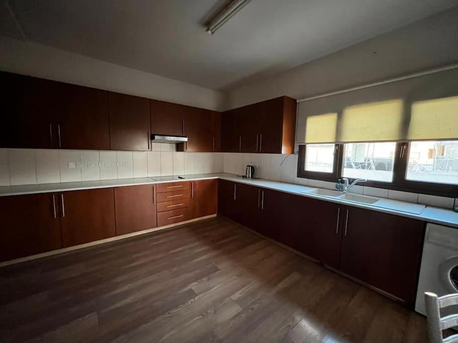 Beautiful In The Center Of Apartment *
