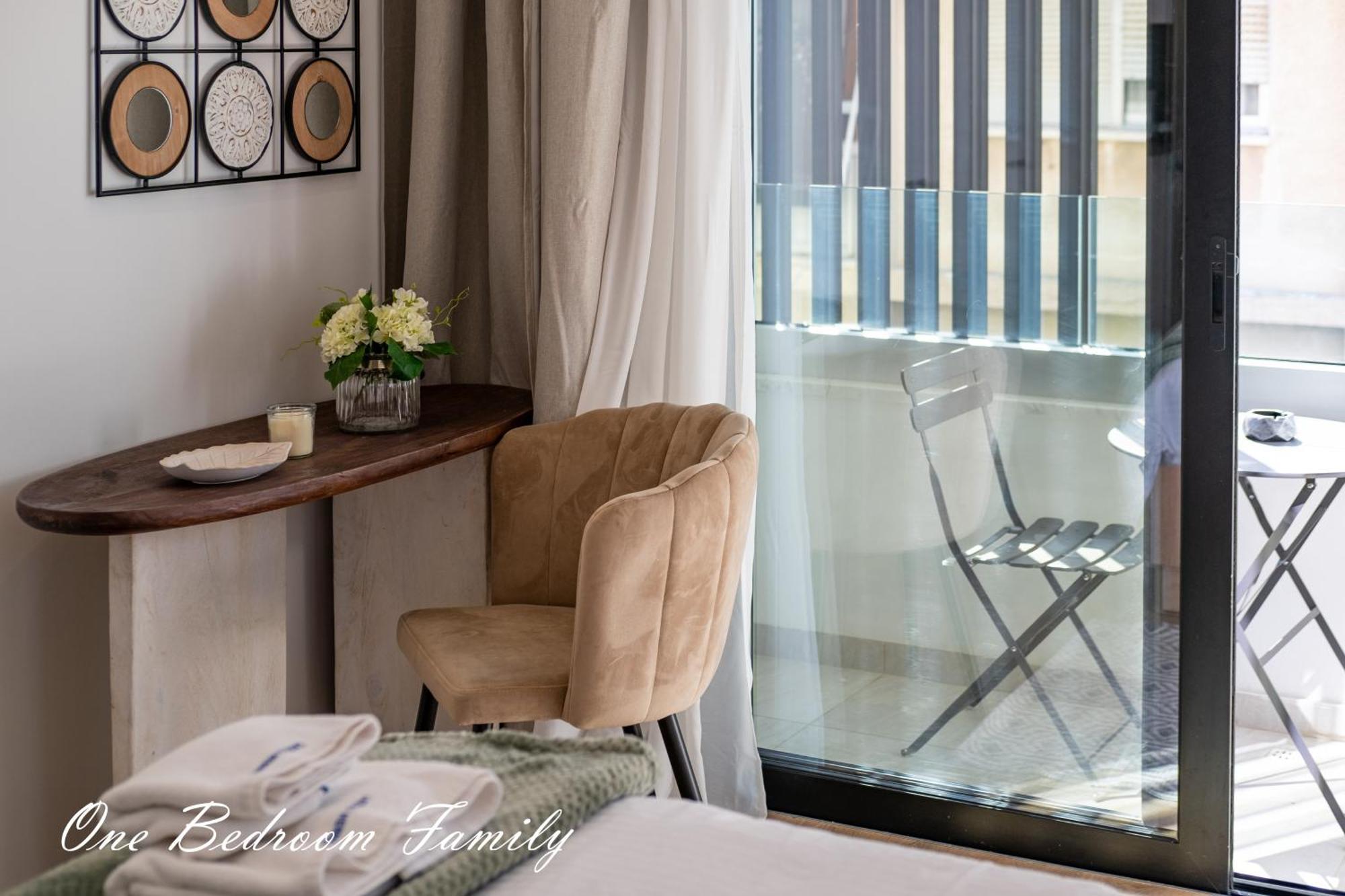 Lazuli Hermes * Larnaca