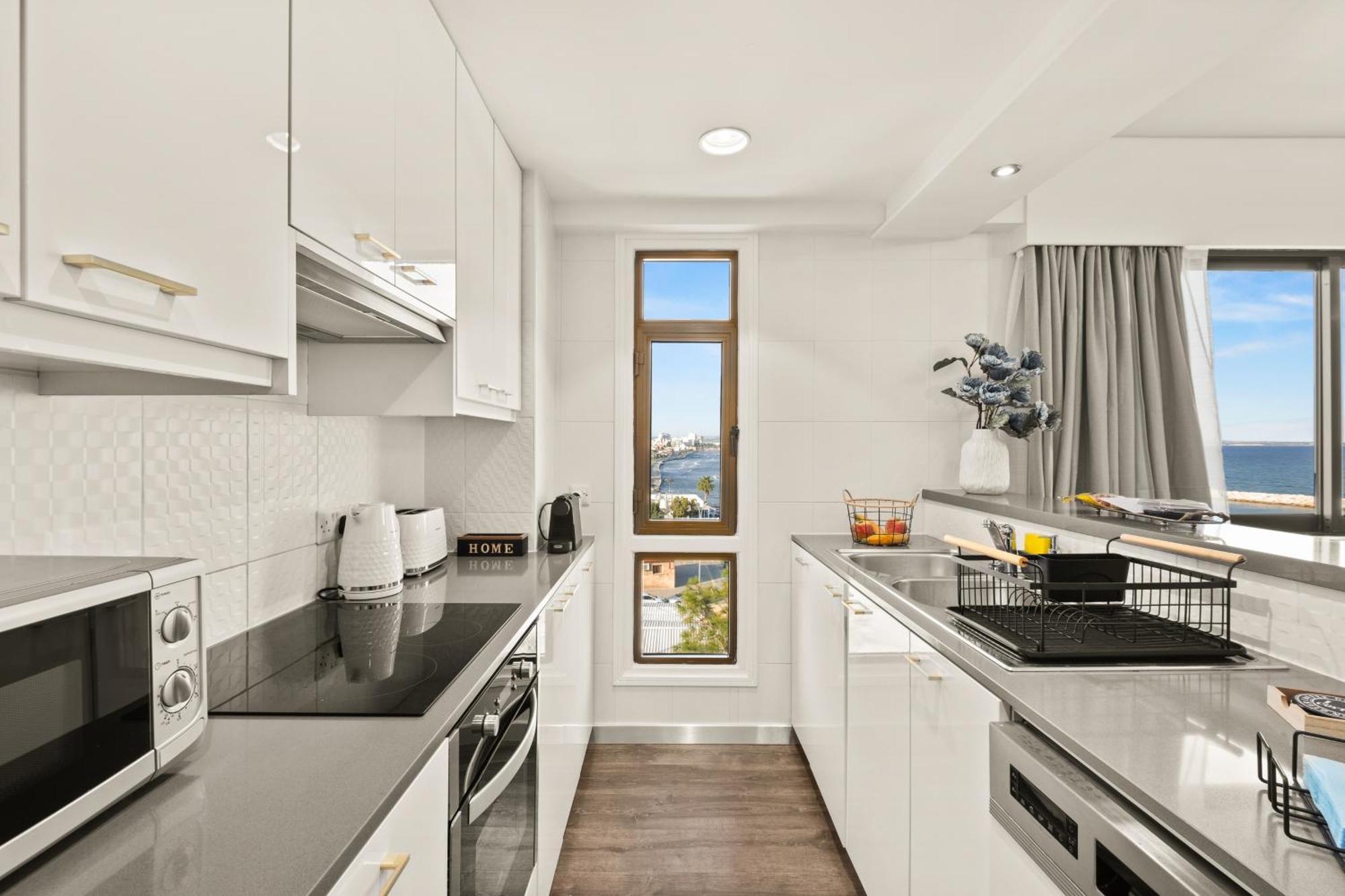 Lazuli Sea View Beachfront Ap 254