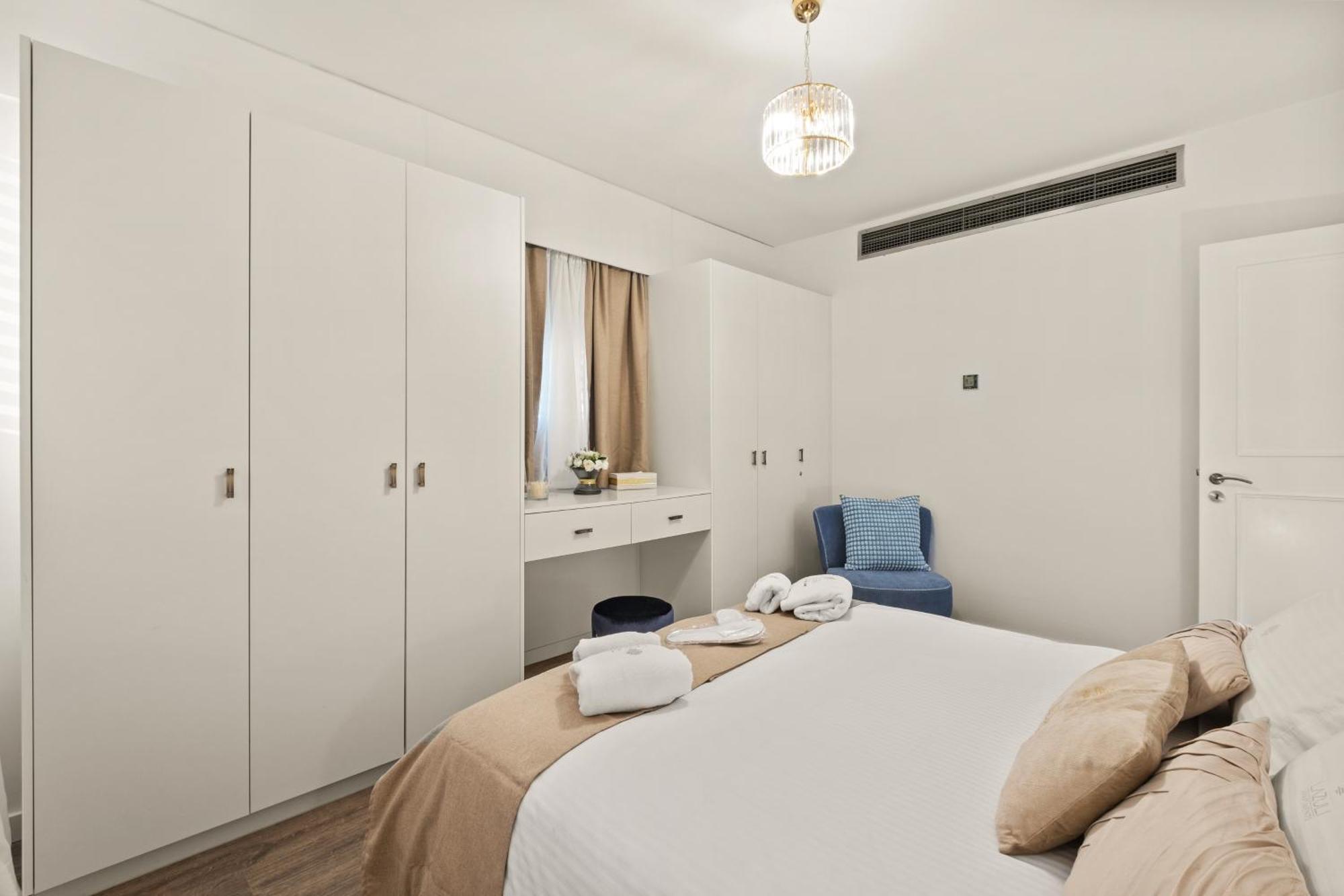 Lazuli Sea View Beachfront Ap 254 Larnaca
