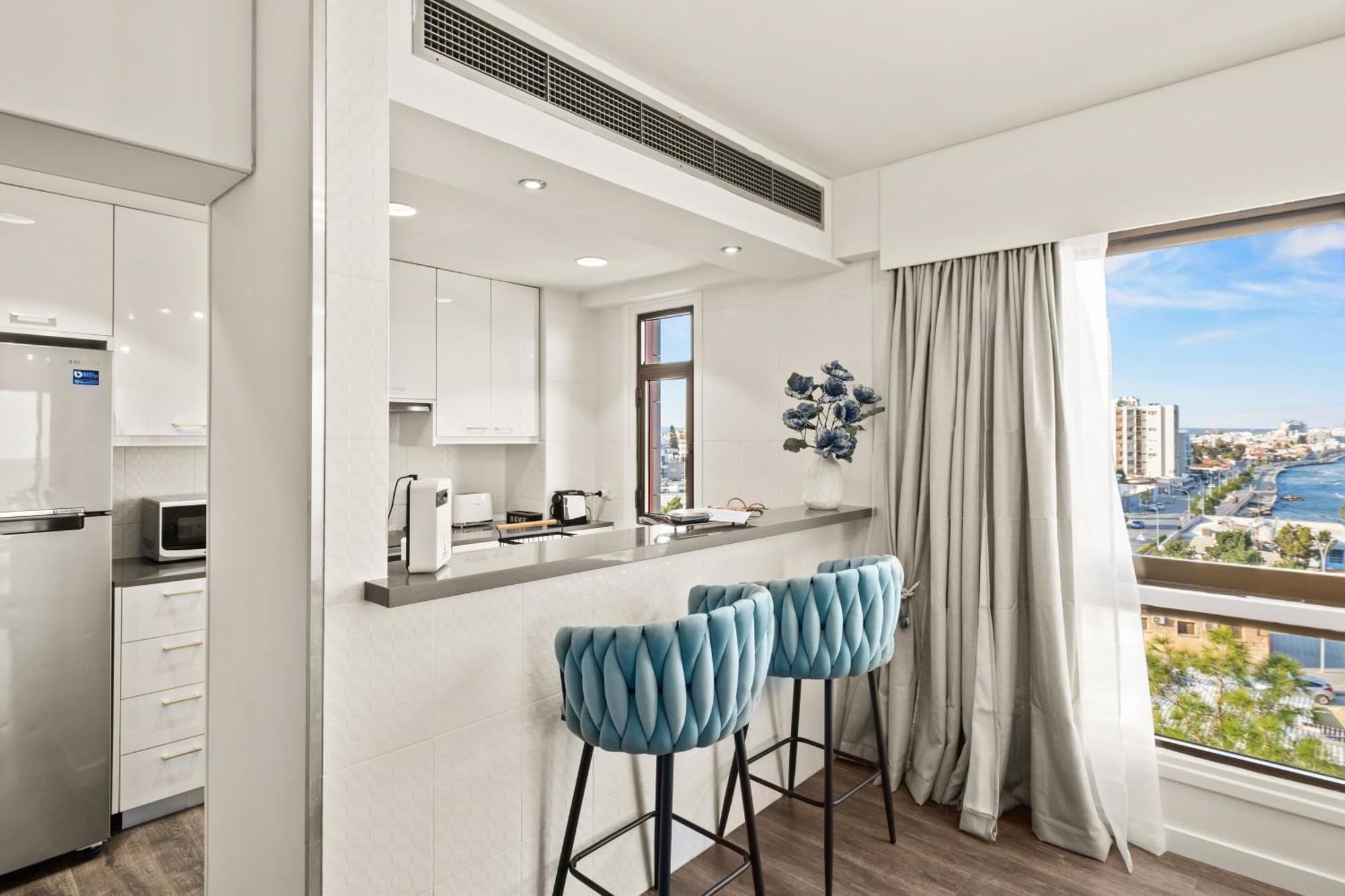 Lazuli Sea View Beachfront Ap 254 Apartment