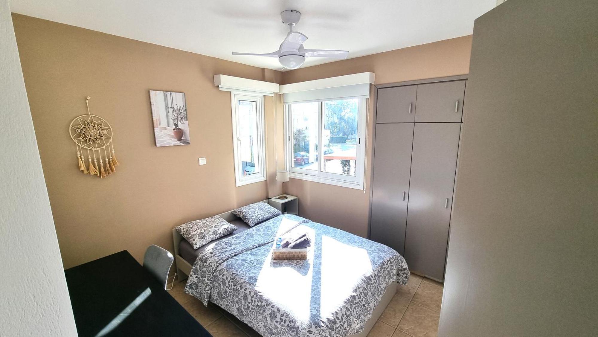 5 Min Walk To Beach, Perfect Seaside Escape 3br Shared Larnaca
