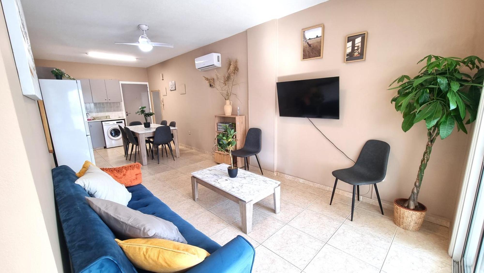 Homestay 5 Min Walk To Beach, Perfect Seaside Escape 3br Shared *