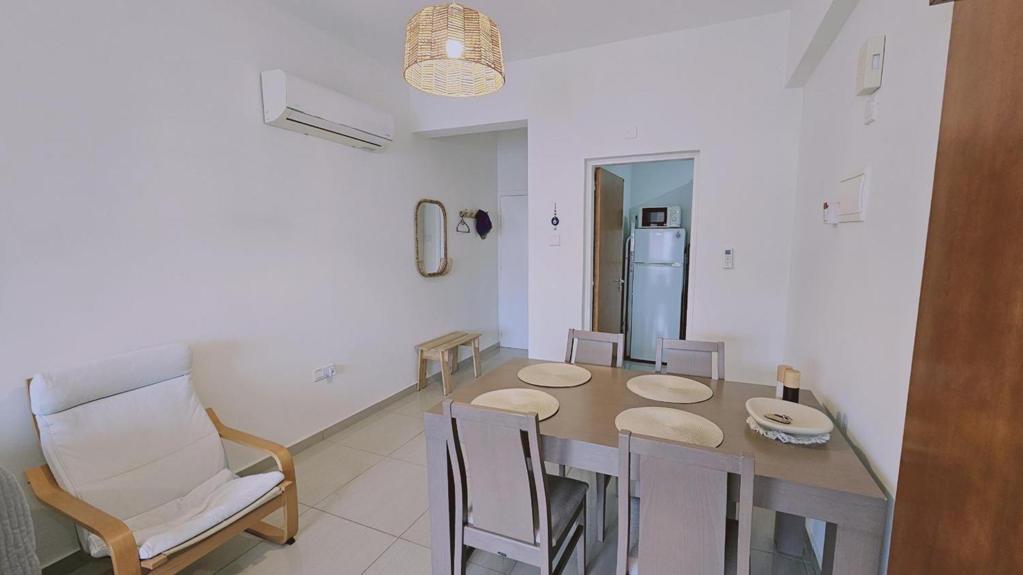 Amphora Apartment *