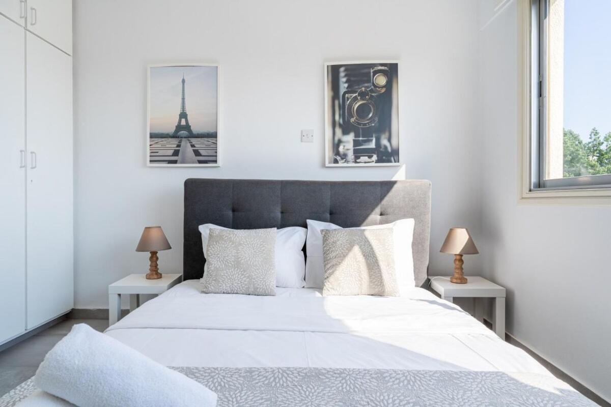 Liric - 3 Bedroom W Balcony In