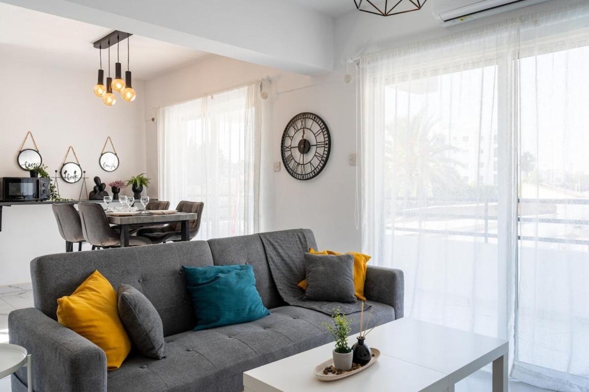 Liric - 3 Bedroom W Balcony In * Larnaca