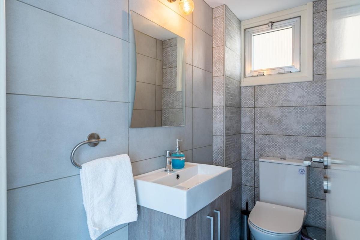 Apartment Liric - 3 Bedroom W Balcony In Larnaca