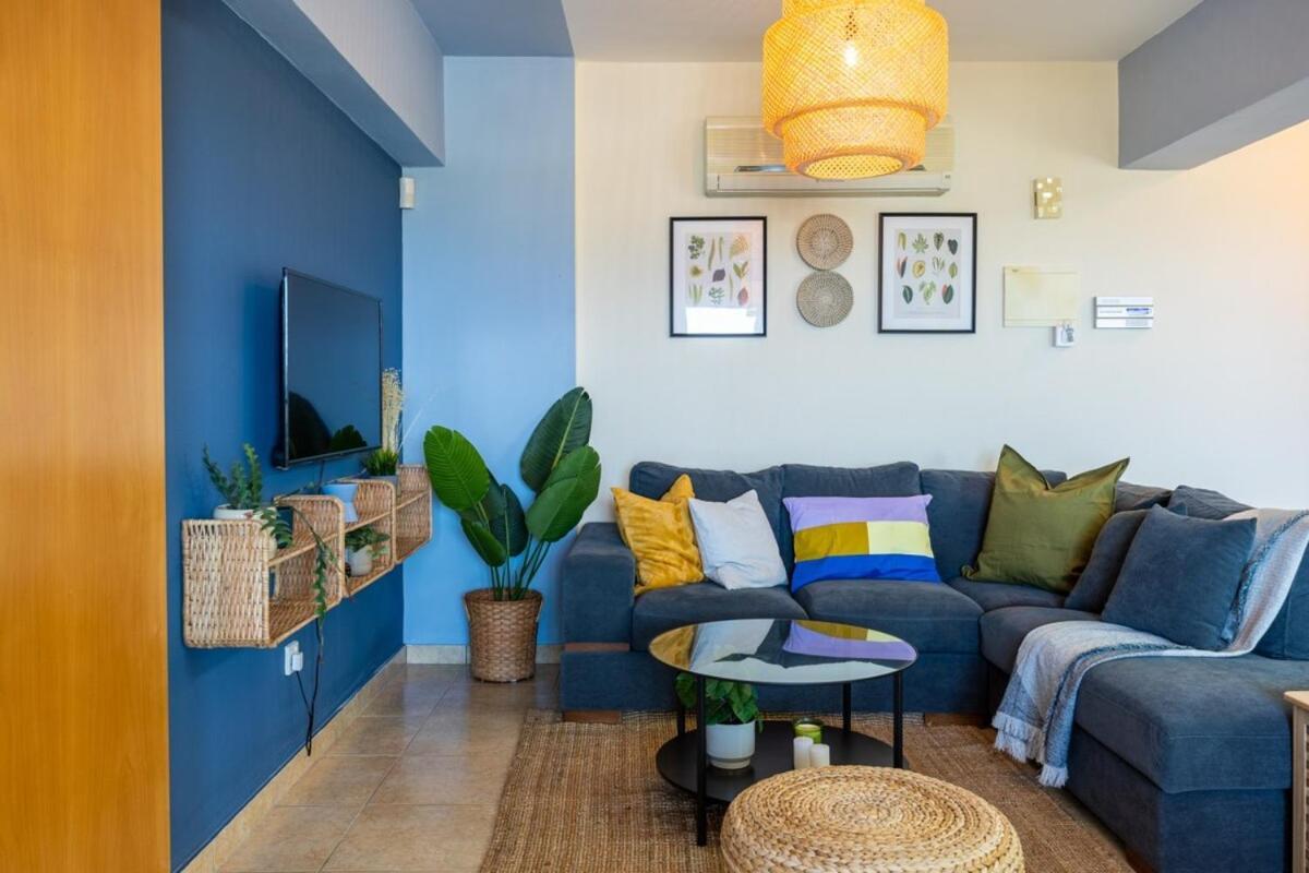 Bayview 2-br W Terrace In Apartment Larnaca