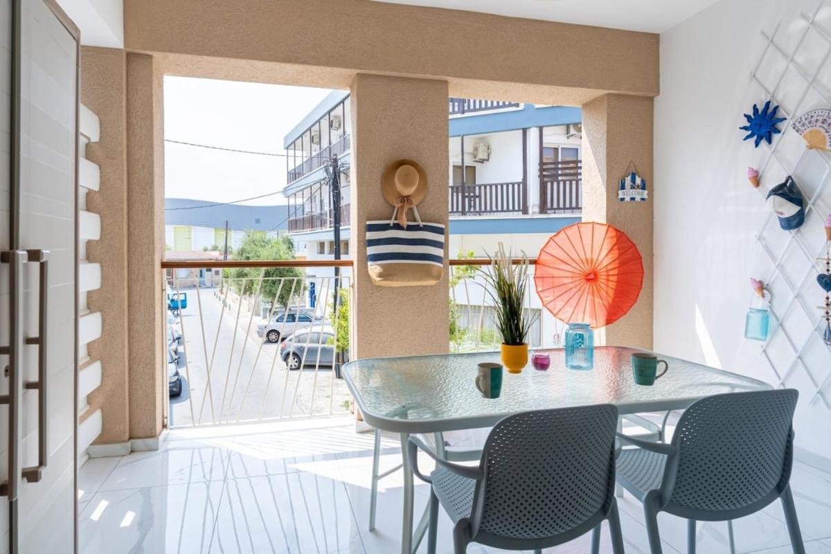 Sunny Side W Terrace In Larnaca
