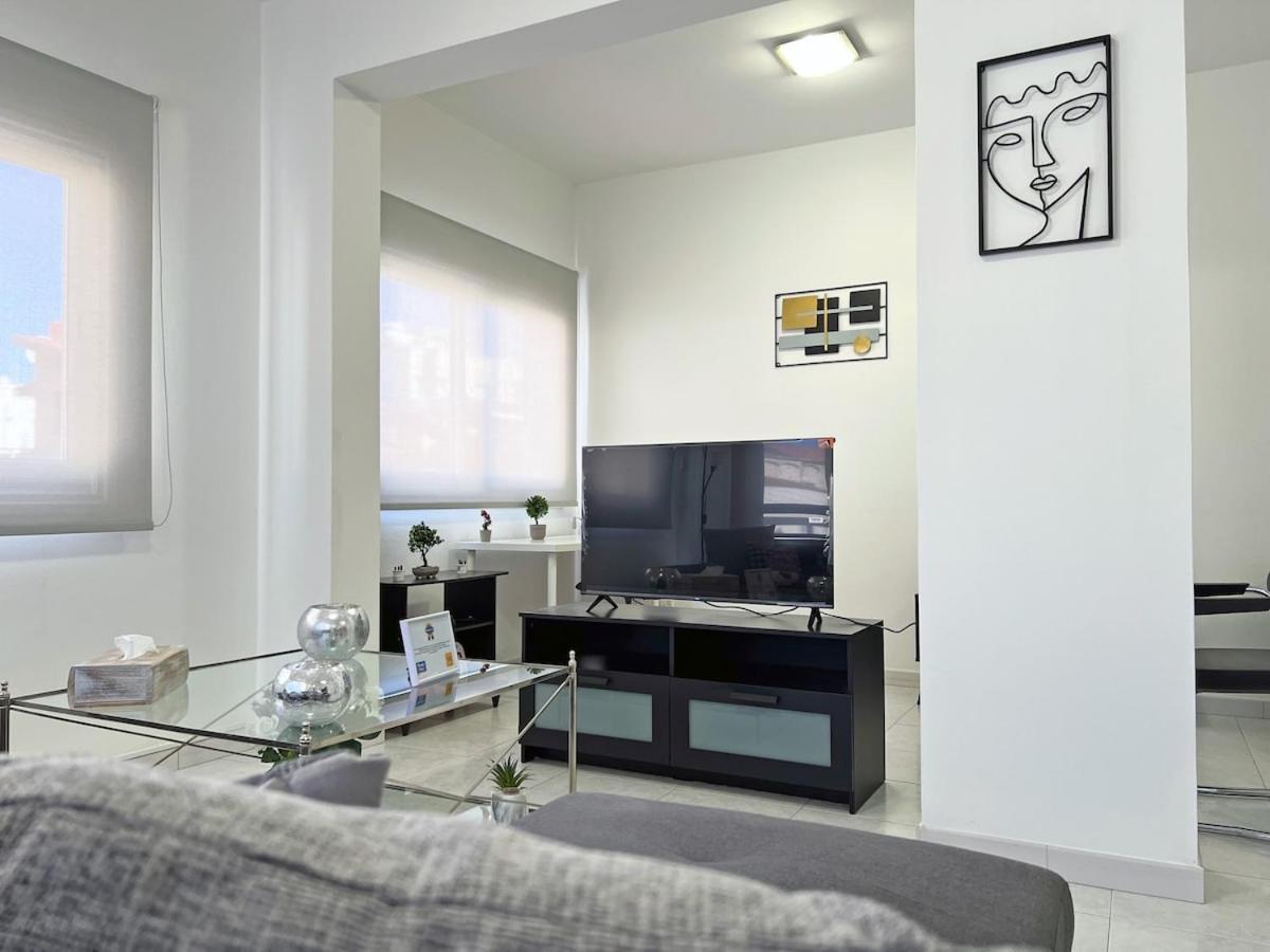 Albert's Center 101k Apartment