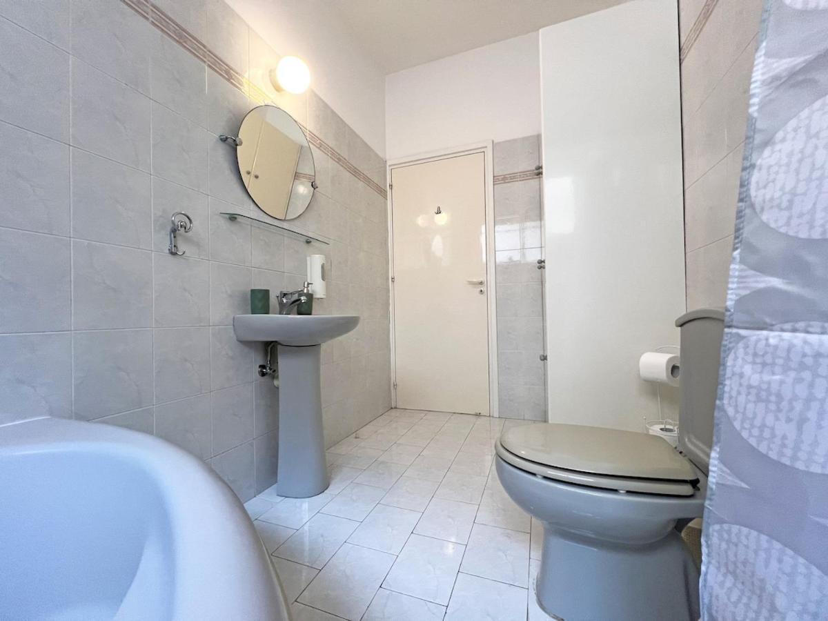 Albert's Center 101k Apartment Larnaca