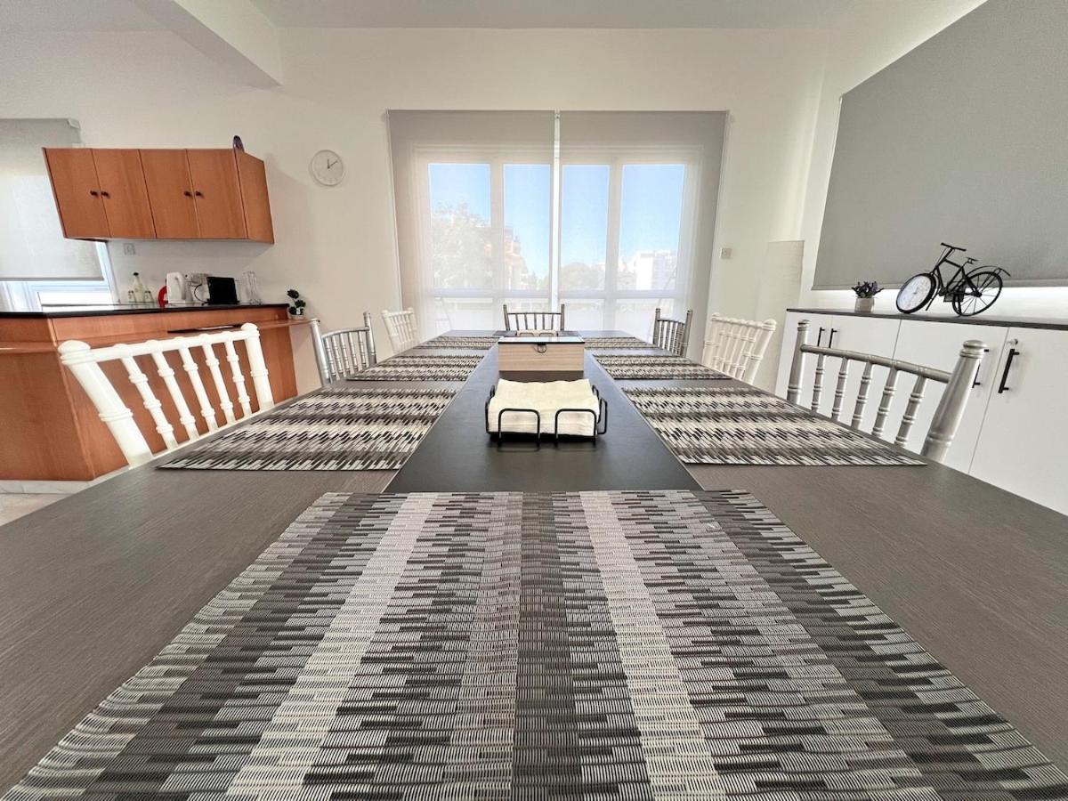 Albert's Center 101k Apartment