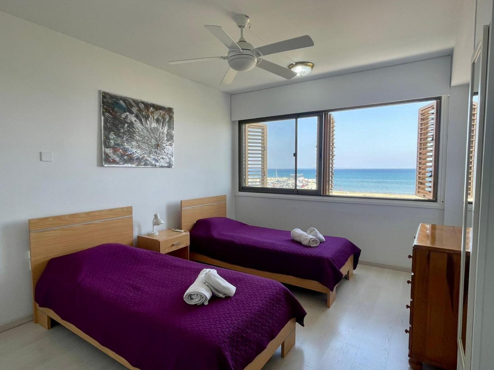 Sea View In Makenzy Apartment *
