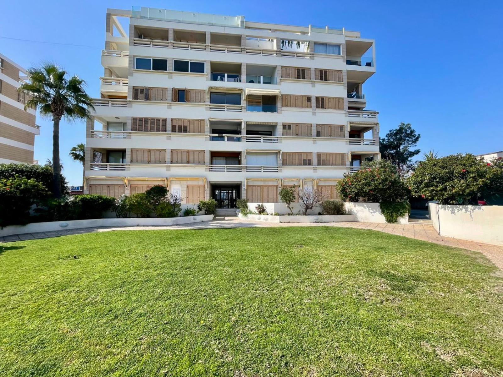 Sea View In Makenzy Apartamento