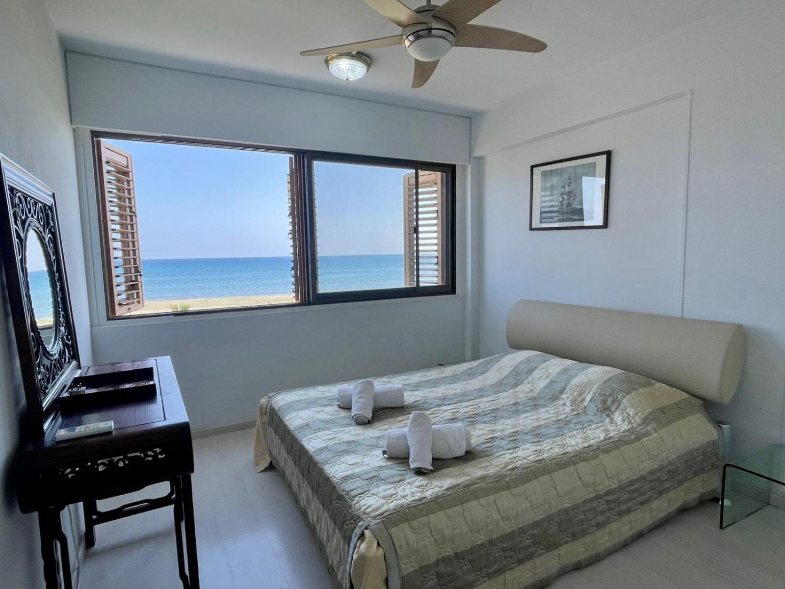 Apartment Sea View In Makenzy